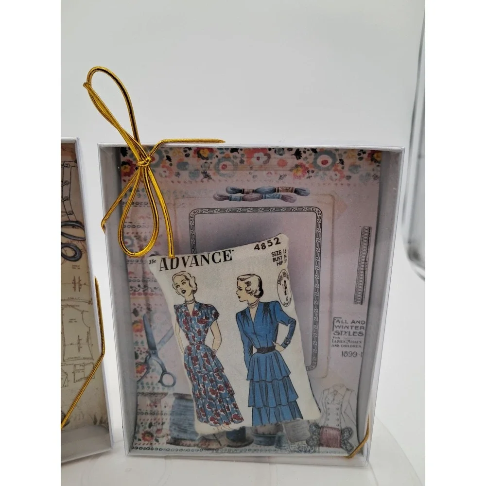 Set Of 2 Vintage Lookkng Ladies Of Fashion Sachets